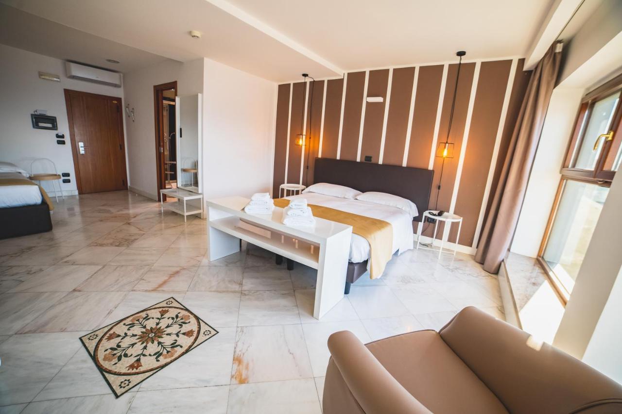 Hotel Continental Reggio di Calabria Ngoại thất bức ảnh